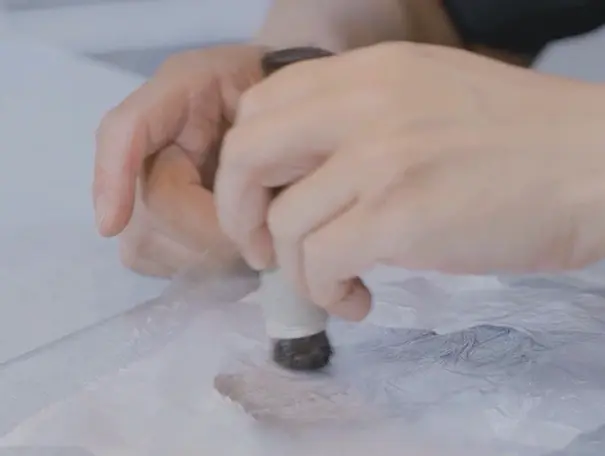 Oracle bone inscription rubbing technique -- a traditional rubbing method 1 Oracle bone inscription rubbing technique -- a traditional rubbing method 1